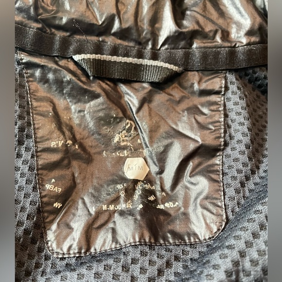 mountain hardwear ghost lite type jacket rain-windproof running light womens M - Picture 10 of 10